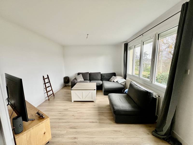 MAISON A LOUER A EVREUX - 2 CHAMBRES - 3 PIECES - JARDIN - SOUS SOL