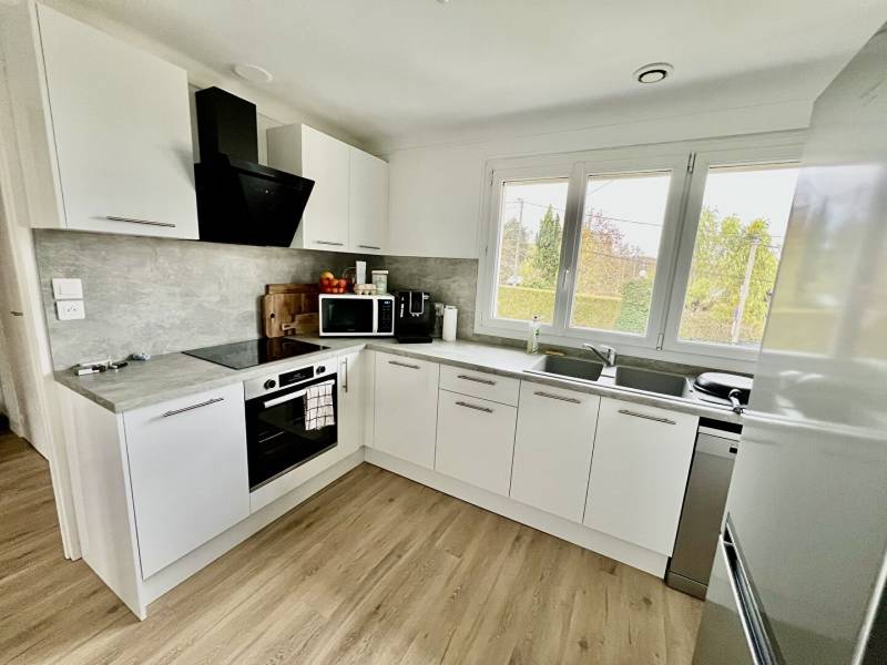 MAISON A LOUER A EVREUX - 2 CHAMBRES - 3 PIECES - JARDIN - SOUS SOL