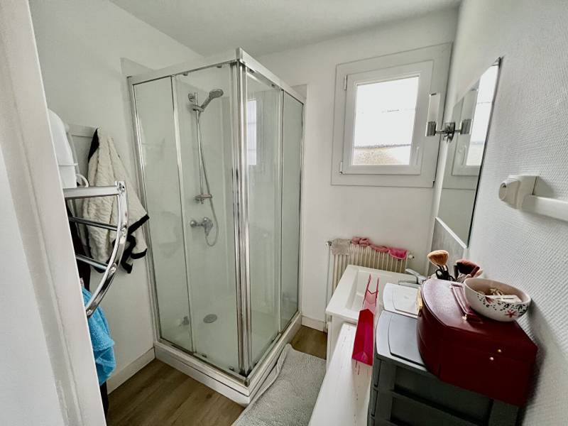 MAISON A LOUER A EVREUX - 2 CHAMBRES - 3 PIECES - JARDIN - SOUS SOL