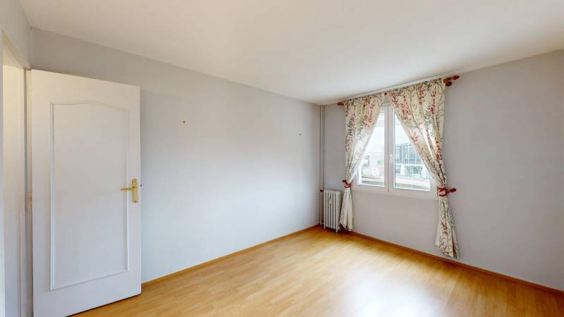 A VENDRE APPARTEMENT T4 - EVREUX QUARTIER SAINT MICHEL