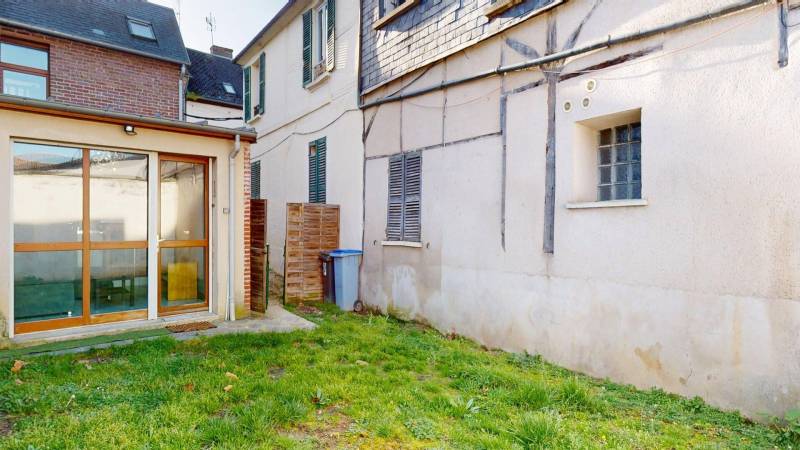 A louerMAISON MEUBLÉE T2 DE 40,50 M² AVEC JARDIN ET PARKING ? CENTRE-VILLE D'EVREUX