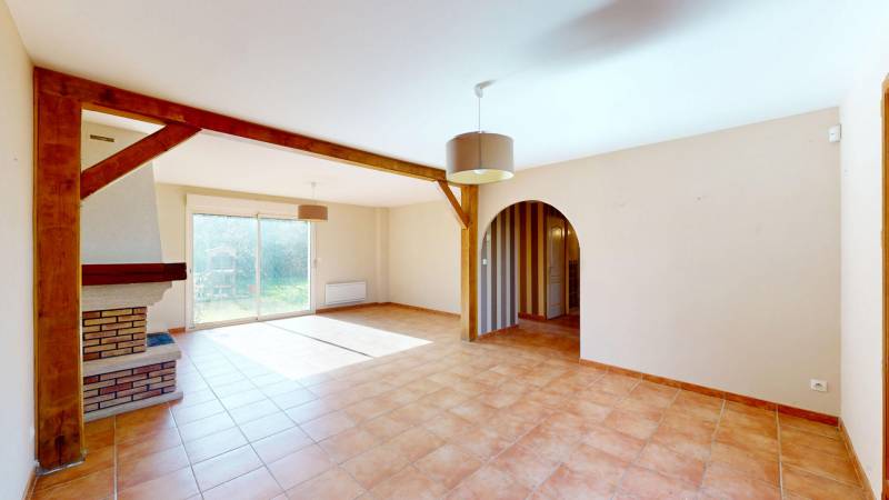 MAISON FAMILIALE T5 DE 109 M² AVEC DOUBLE GARAGE ET GRAND JARDIN À SACQUENVILLE