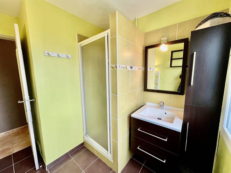 Appartement T4 à vendre à Évreux – Quartier Saint-Michel – 67 m² – Balcon – Dernier étage