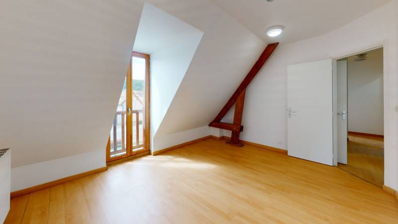 BUREAUX A LOUER A GRAVIGNY DE 220m²