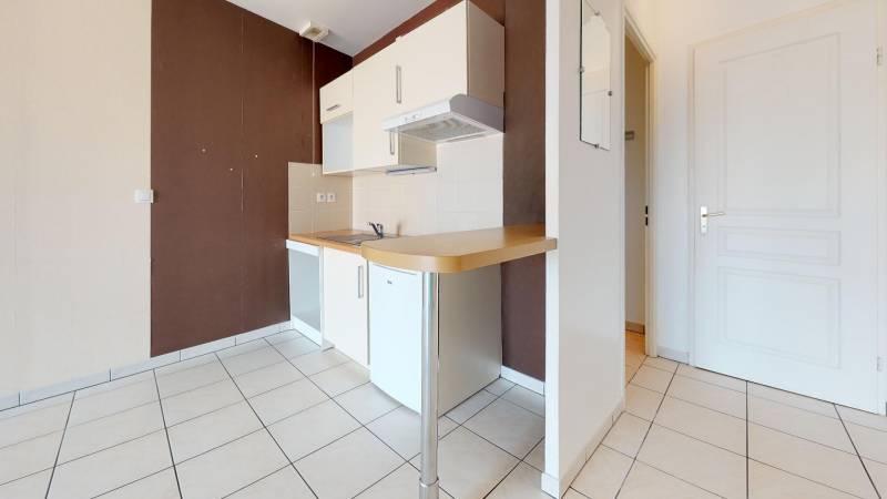 APPARTEMENT F2 QUARTIER SAINT MICHEL