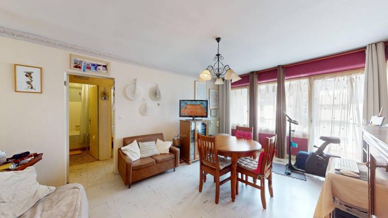 APPARTEMENT T2 A VENDRE LOUÉ À EVREUX CENTRE VILLE