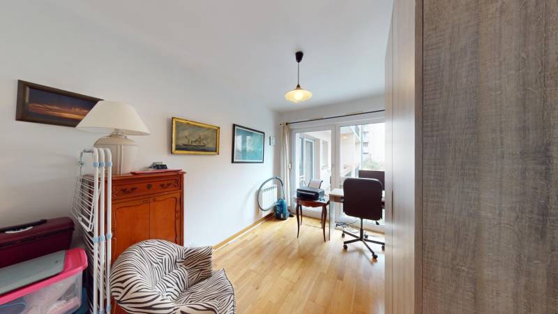 Appartement T3 avec balcon et parking à vendre à Évreux centre-ville – Quartier Pasteur