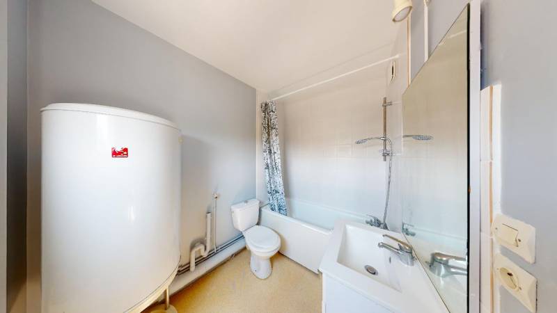APPARTEMENT - TYPE 2 - EVREUX quartier Saint-Michel (27000)