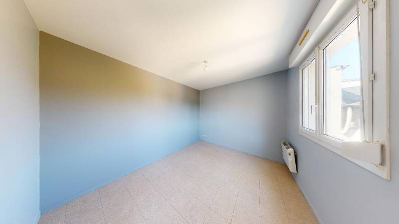 APPARTEMENT - TYPE 2 - EVREUX quartier Saint-Michel (27000)