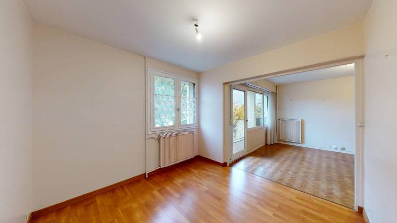 Appartement familial avec trois chambres et deux balcons