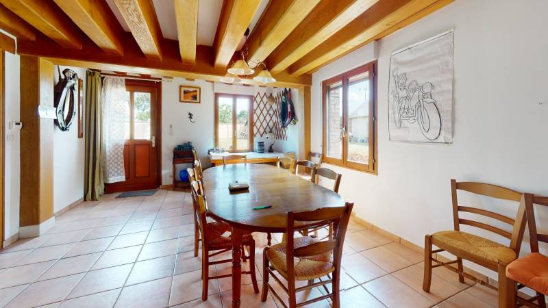 MAISON DE 176M² - TYPE 6 - SACQUENVILLE (27930)