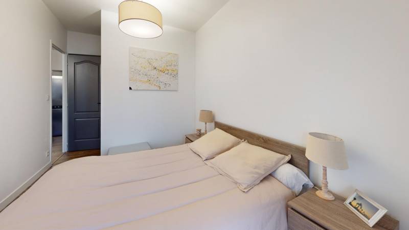 Appartement Meublé à LOUVIERS de type F2 en rez-de-jardin