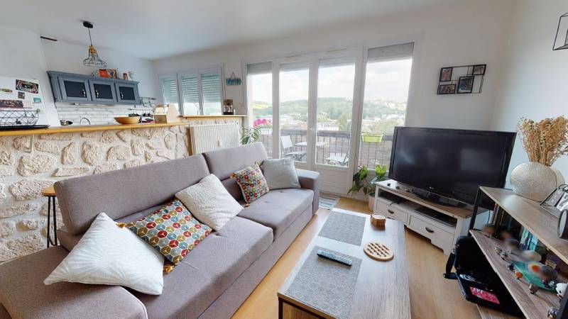 APPARTEMENT F3  DERNIER ETAGE AVEC BALCON A EVREUX