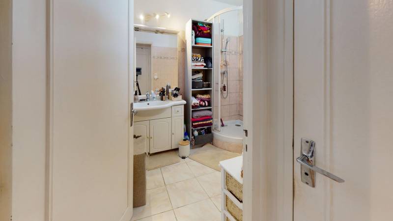 APPARTEMENT F3  DERNIER ETAGE AVEC BALCON A EVREUX