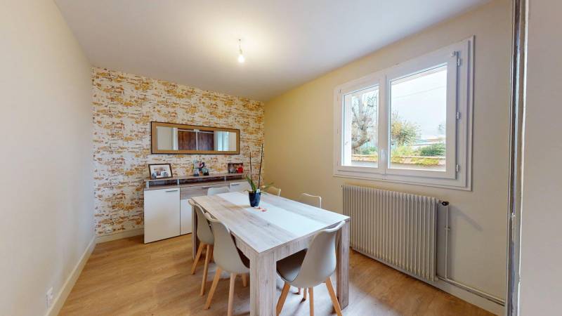 OPPORTUNITÉ : APPARTEMENT TROIS PIÈCES À ÉVREUX AVEC STATIONNEMENT