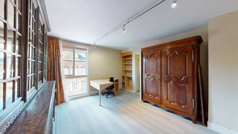 À VENDRE À ÉVREUX – SPACIEUX T5 AVEC BALCON, GRAND JARDIN ET GARAGE PRIVÉ