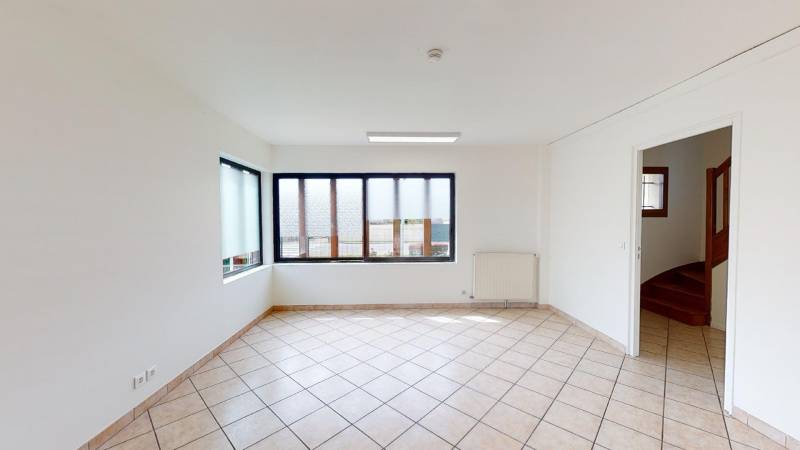 MAISON / LOCAL COMMERCIAL - GRAVIGNY (27930)