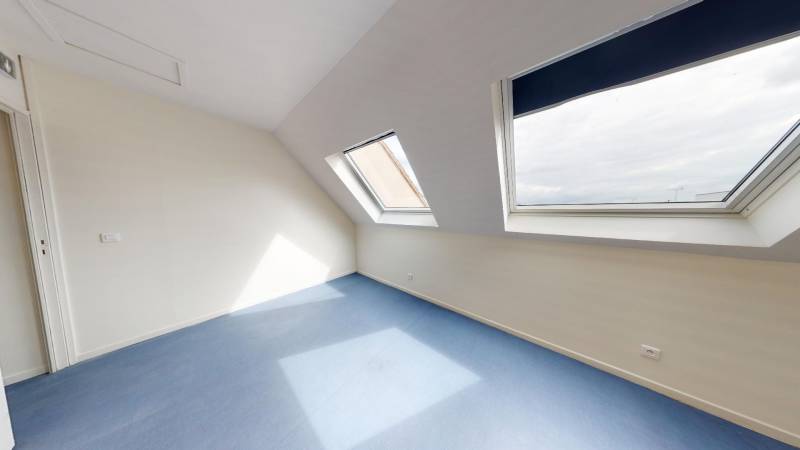 MAISON / LOCAL COMMERCIAL - GRAVIGNY (27930)