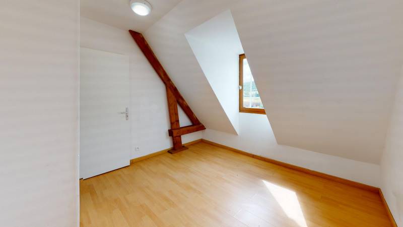 MAISON / LOCAL COMMERCIAL - GRAVIGNY (27930)