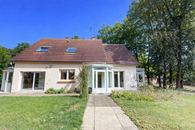 MAISON CONTEMPORAINE 197 M² 5 CHAMBRES AVEC JARDIN ARBORÉ GARAGE ET VÉRANDA À ÉVREUX SAINT MICHEL PROCHE COMMODITÉS