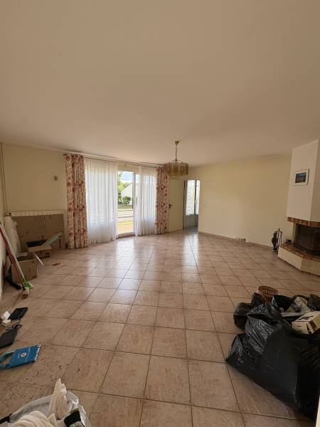 Maison à louer à Saint Sébastien de Morsent 