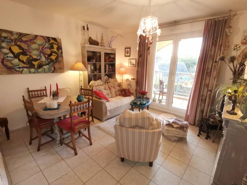 POUR INVESTISSEUR - APPARTEMENT T2 A EVREUX