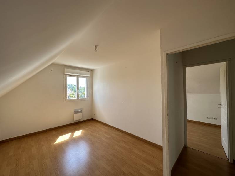 À VENDRE MAISON SITUÉE À ÉVREUX QUARTIER SAINT-MICHEL