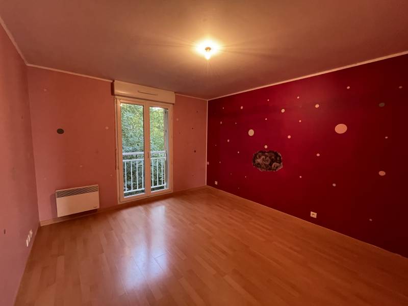 MAISON DE TYPE F4 AVEC GARAGE ET JARDIN A SAINT MICHEL