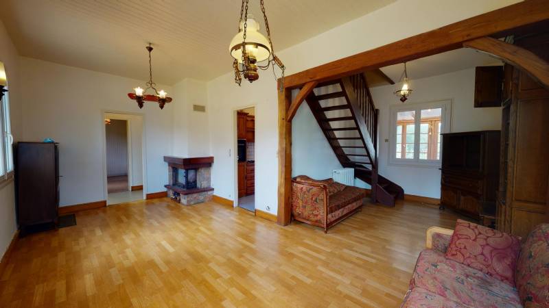 MAISON - T6 - EVREUX quartier SAINT MICHEL (27000)