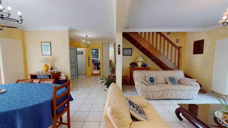 MAISON AVEC JARDIN - T6 - EVREUX quartier SAINT MICHEL (27000)