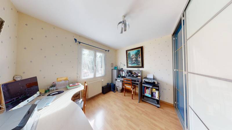 MAISON AVEC JARDIN - T6 - EVREUX quartier SAINT MICHEL (27000)