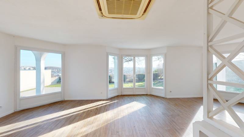 A VENDRE MAISON T5 À ÉVREUX QUARTIER SAINT-MICHEL AU CALME AVEC VUE PANORAMIQUE