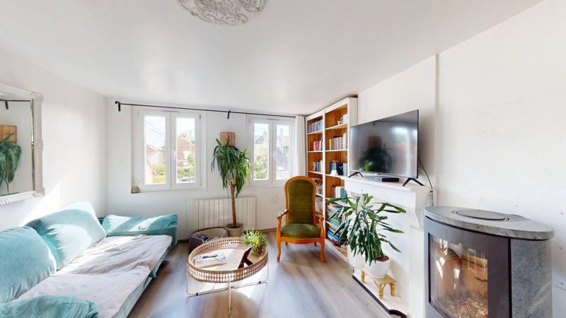 A VENDRE MAISON RÉNOVÉE DE 60M2 SITUÉE PRÈS DE ROUEN À NOTRE DAME DE BONDEVILLE