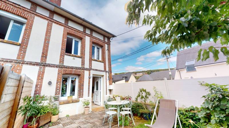 A VENDRE MAISON RÉNOVÉE DE 60M2 SITUÉE PRÈS DE ROUEN À NOTRE DAME DE BONDEVILLE