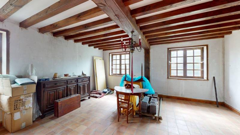 MAISON NORMANDE AVEC GRENIER AMÉNAGEABLE, DÉPENDANCE ET GRAND TERRAIN ARBORÉ AU CALME