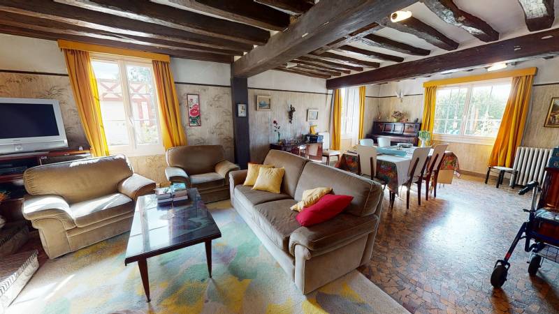 MAISON FAMILIALE - T8 - NORMANVILLE (27190)