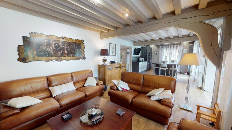 PROPRIETE ATYPIQUE AVEC PISCINE -T5-  PROCHE EVREUX (27000)