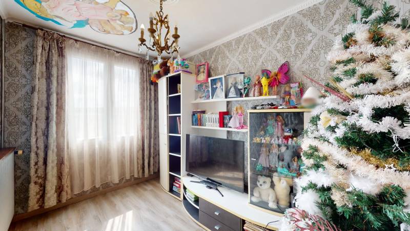 A VENDRE À EVREUX (27000) DANS LE QUARTIER DE NAVARRE MAISON DE 5 PIÈCES ET DE 4 CHAMBRES AVEC GARAGES, TERRASSES, VERANDA ET JARDIN