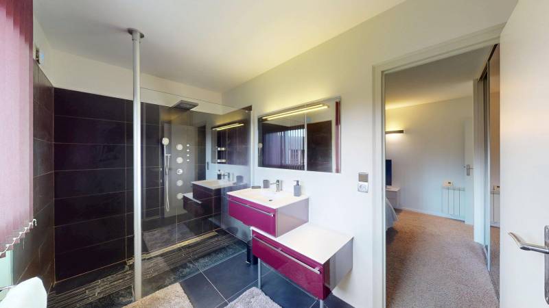 Maison Familiale de 165 m², Alliant Espace, Charme et Modernité