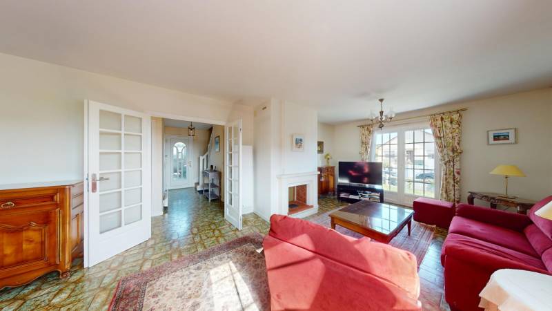 MAISON T7 AVEC 5 CHAMBRES A VENDRE À ÉVREUX SUR LE QUARTIER DE SAINT-MICHEL