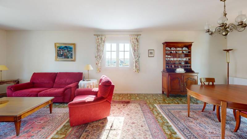 MAISON T7 AVEC 5 CHAMBRES A VENDRE À ÉVREUX SUR LE QUARTIER DE SAINT-MICHEL