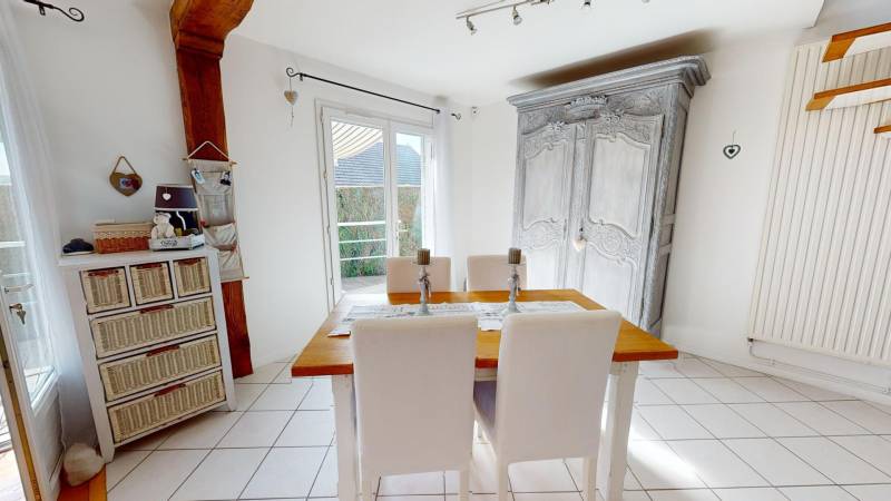 Maison Rénovée 4 Pièces avec Jardin à La Bonneville-sur-Iton - Proche Évreux