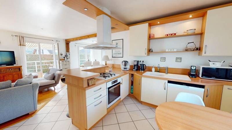 Maison Rénovée 4 Pièces avec Jardin à La Bonneville-sur-Iton - Proche Évreux