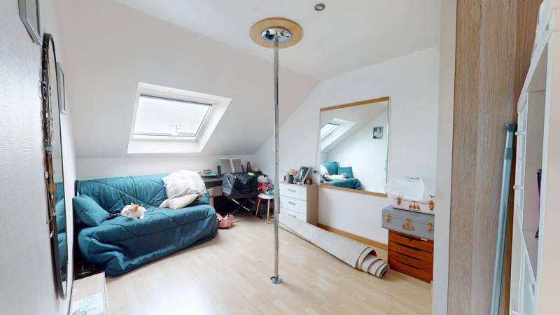 Maison de ville jumelée avec jardinet à EVREUX