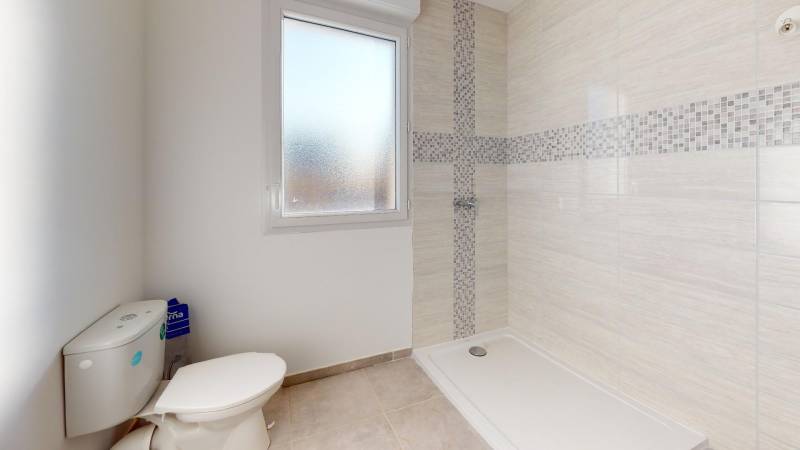 Maison Neuve de type F6 5chambres avec garage et jardin