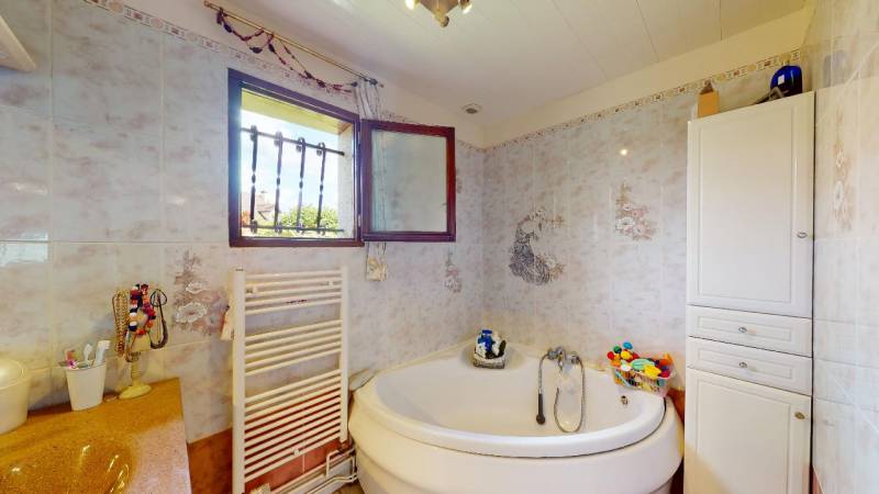 MAISON AVEC JARDIN - 4 PIECES - EVREUX quartier Saint-Michel (27000)