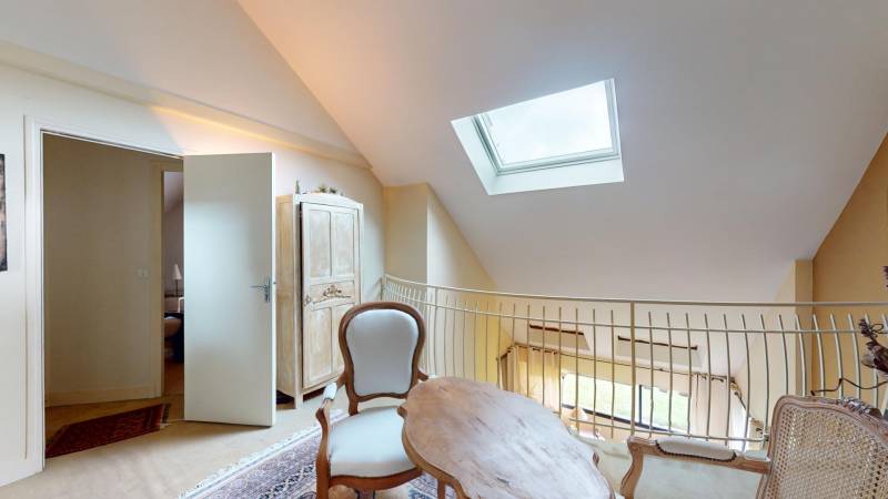 MAISON FAMILIALE DE 8 PIECES EN CENTRE VILLE DU QUARTIER DE SAINT-MICHEL À EVREUX 27000