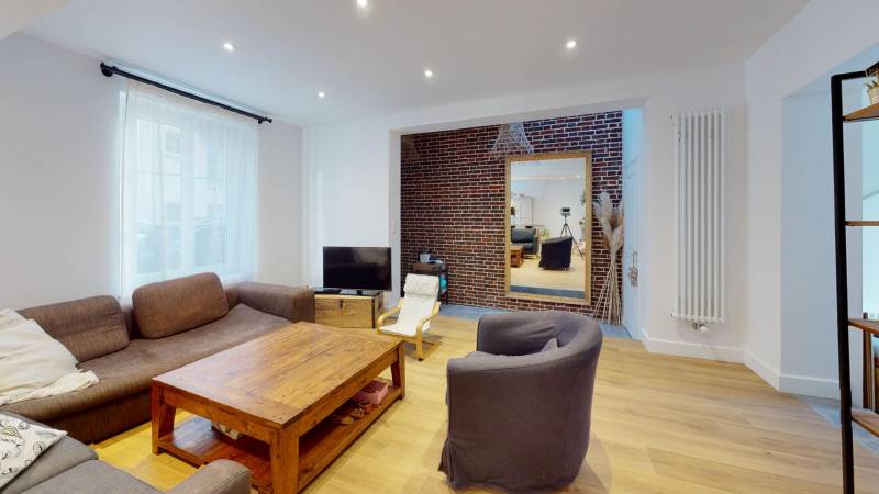 MAISON DE VILLE AVEC EXTERIEUR - T5 - hypercentre d'EVREUX (27000)