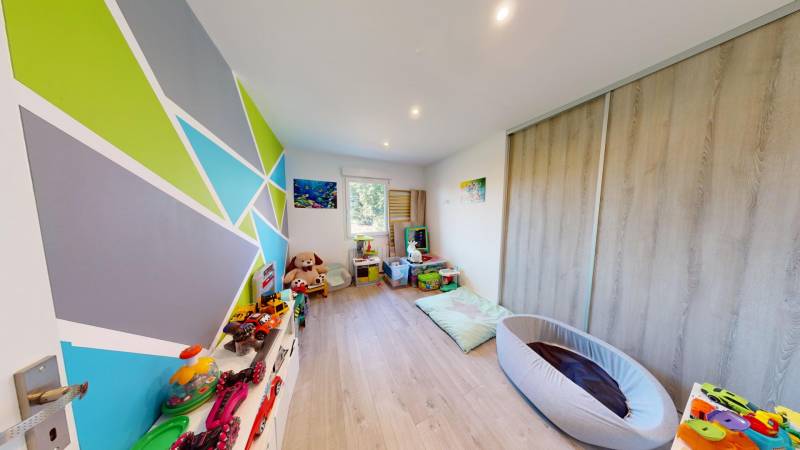 À Vendre : Corps de Ferme Isolé à Beaubray avec 2 Hectares, Vue Panoramique sur la Campagne et Dépendances pour Chevaux