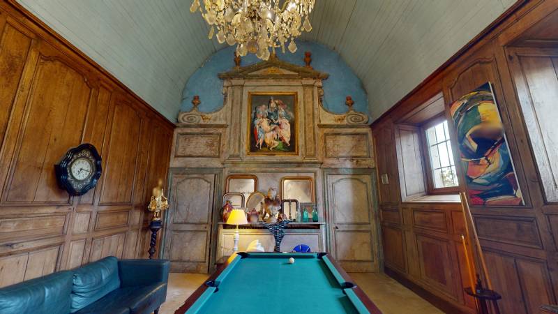 RÉSIDENCE DE CARACTÈRE DANS UNE ANCIENNE ÉGLISE TEMPLIÈRE AUX VOLUMES EXCEPTIONNELS ET LUMINEUX